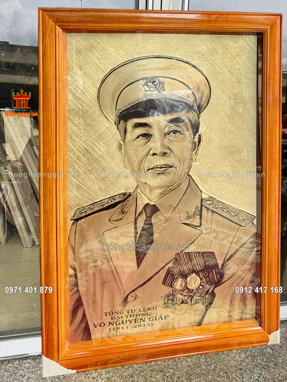 Tranh Bác Giáp bằng đồng thích hợp cho không gian sống sang trọng